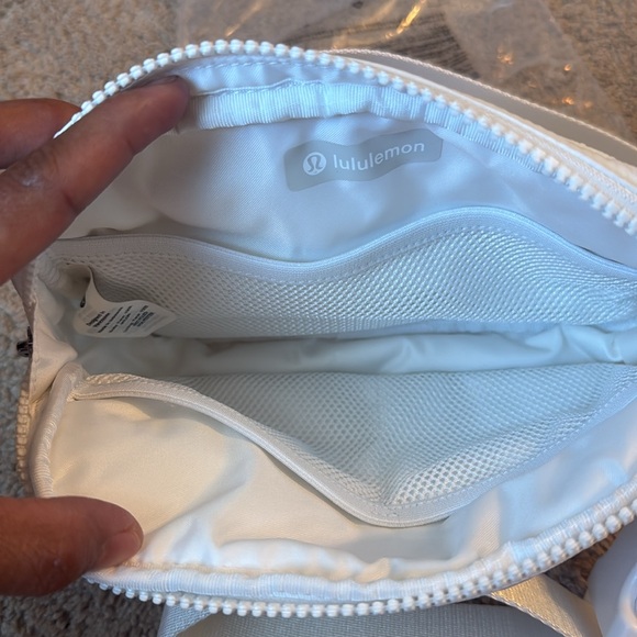 Lululemon - Picture 15 of 17